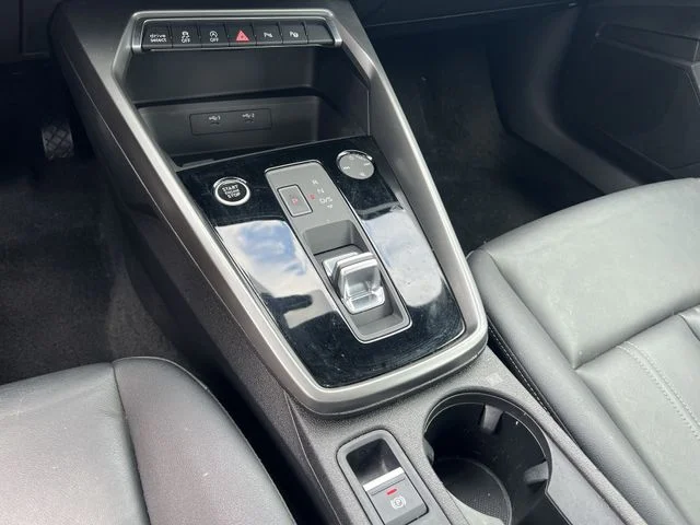 Used 2024  Audi 40 Premium image 25
