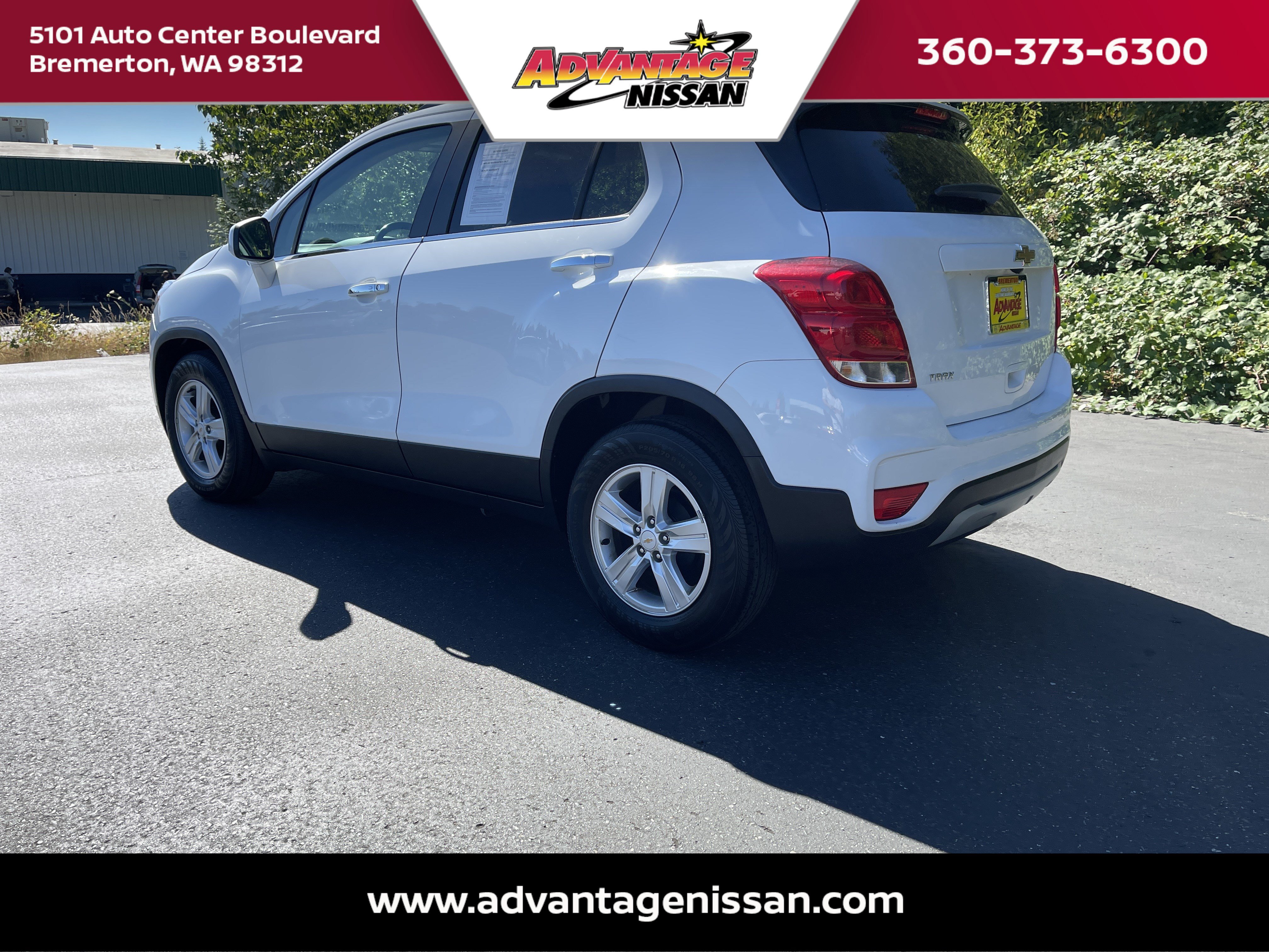 Used 2020 Summit White Chevrolet LT image 5