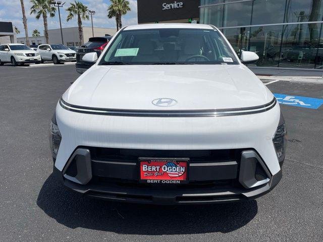 New 2026 White Hyundai SE FWD image 2