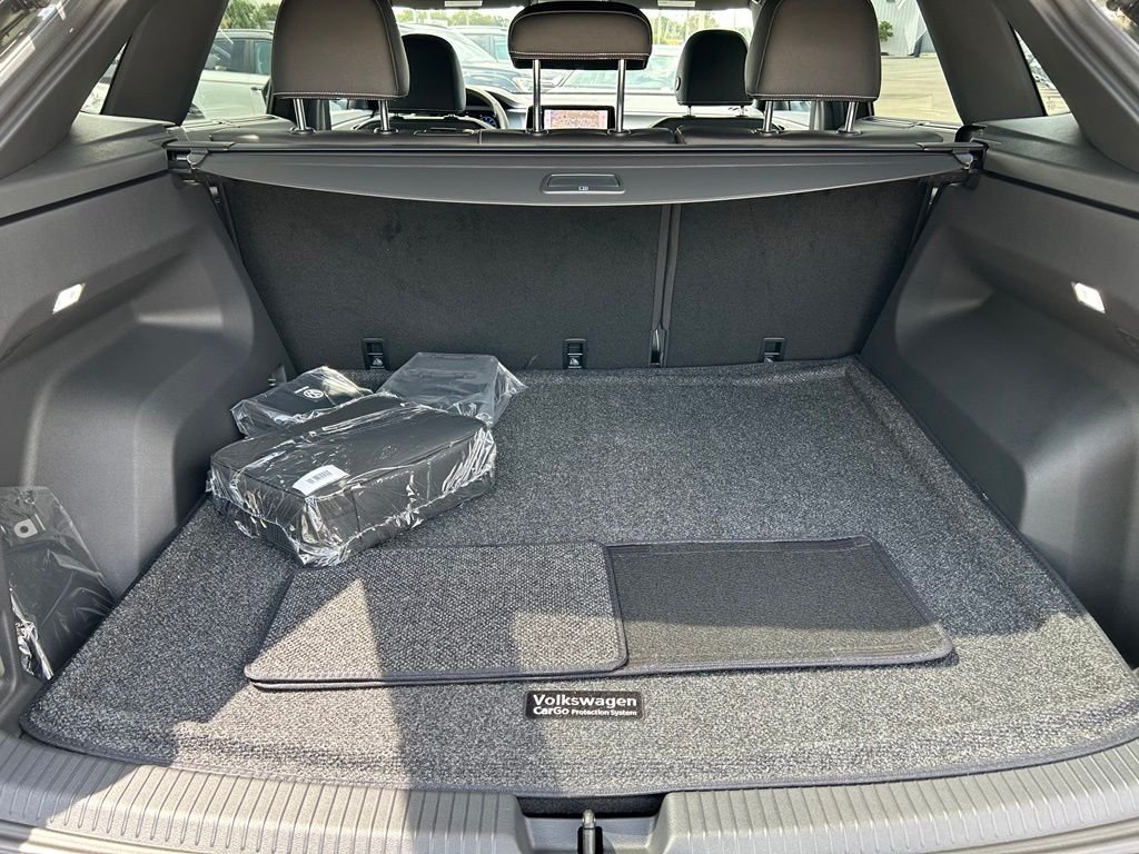 New 2026 Green Volkswagen 2.0T SEL R-Line Black image 47