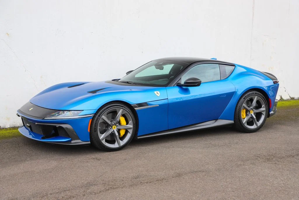 Used 2025 Blu Corsa Ferrari  image 9