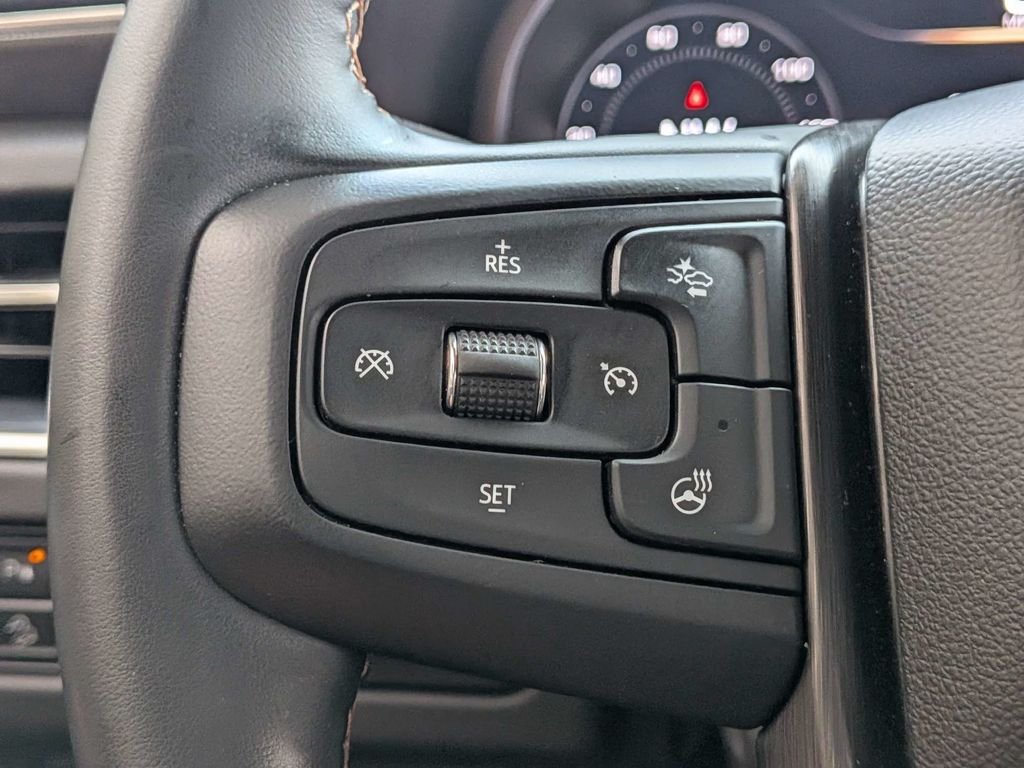 Used 2023 Silver GMC AT4 image 31
