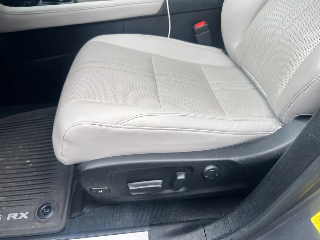 Used 2022 Nebula Gray Pearl Lexus LUXU image 6