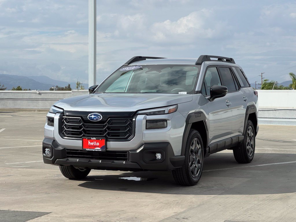 New 2026 ICE SILVER METALLIC Subaru Premium image 3