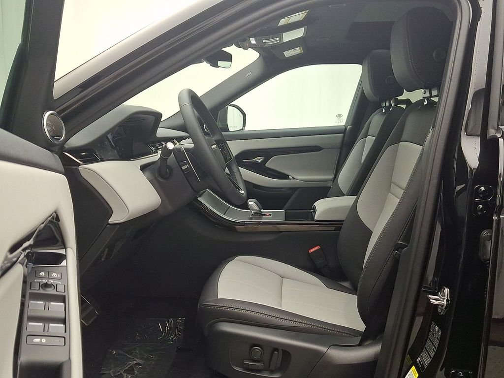 New 2026 Santorini Black Land Rover Hoxton Edition image 10