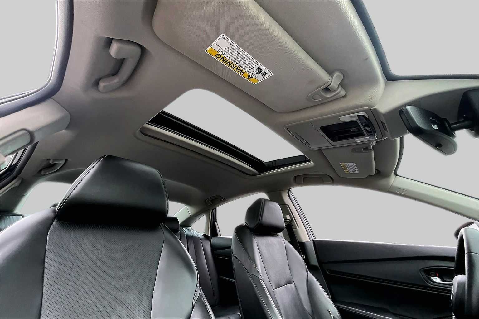 Used 2023 Meteorite Gray Metallic Honda Touring image 14