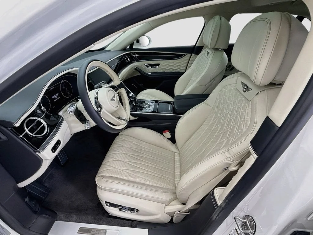 Used 2020 Glacier White Solid Bentley W12 image 18