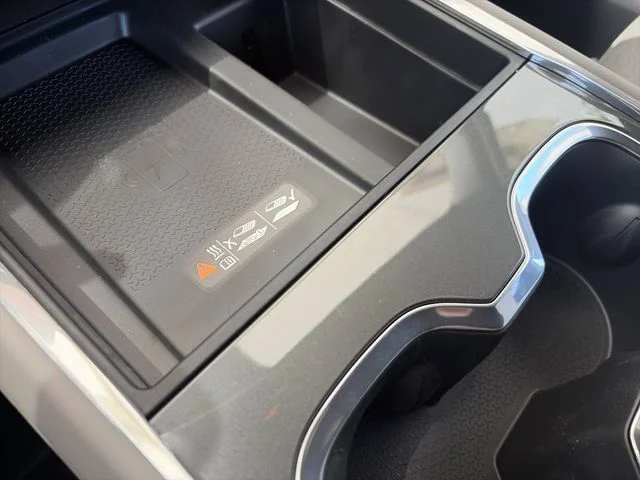 New 2026 White GMC Elevation image 20