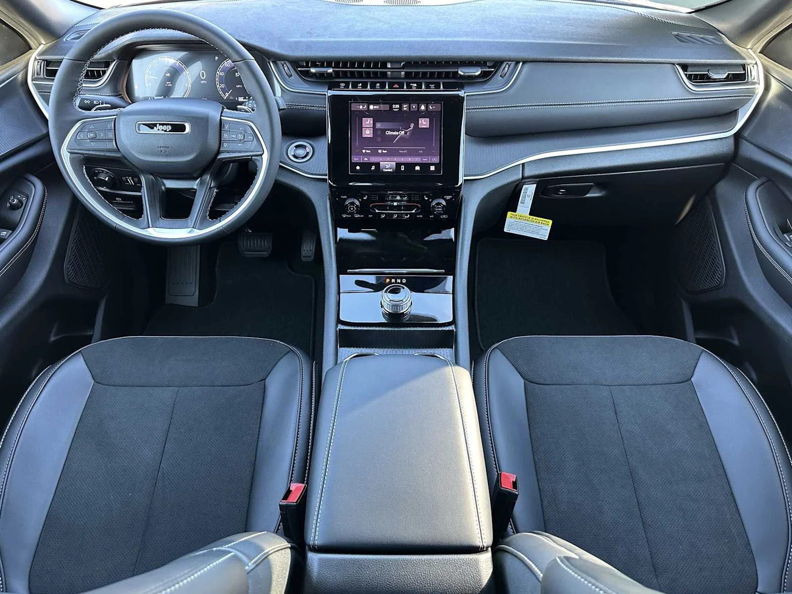 New 2025 Diamond Black Crystal Pearlcoat Jeep Altitude X image 22