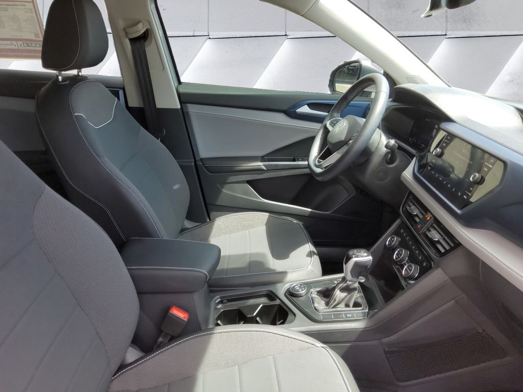 Used 2024 Silver Volkswagen 1.5T SE image 13