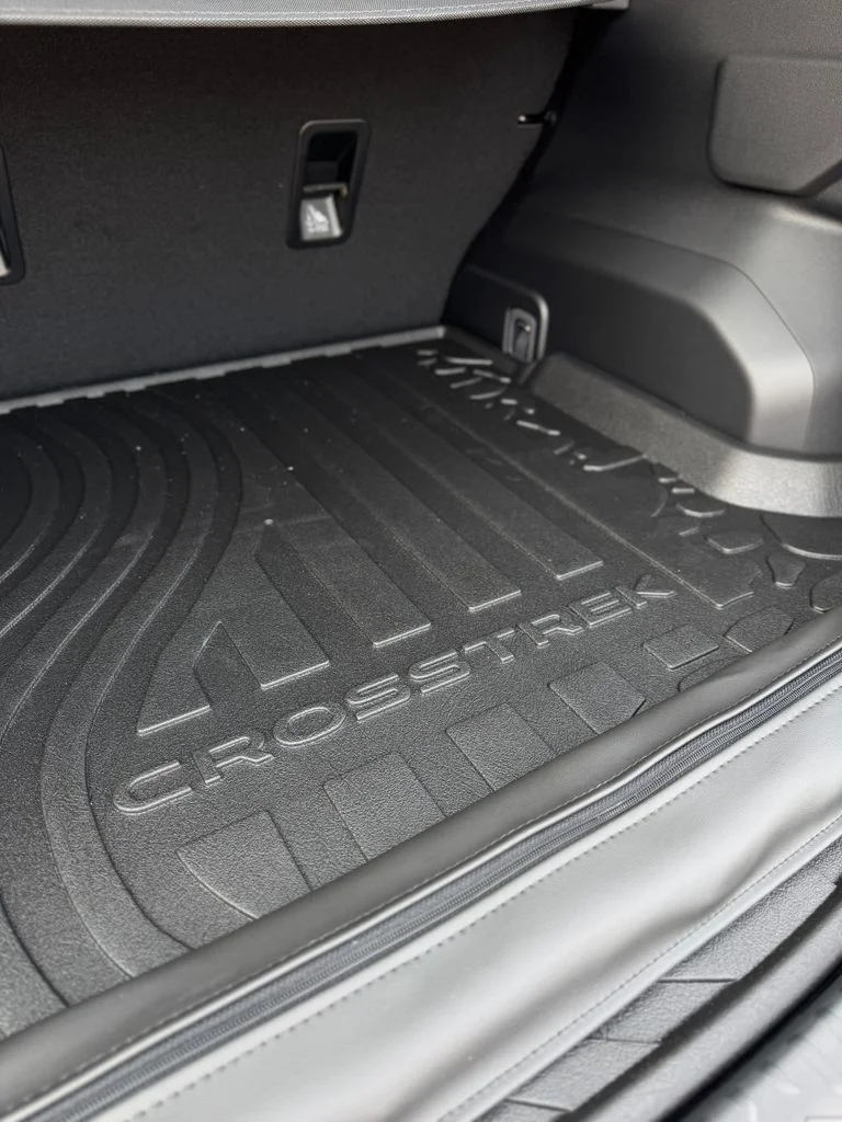 New 2026 CRYSTAL WHITE PEARL Subaru Limited Hybrid image 52