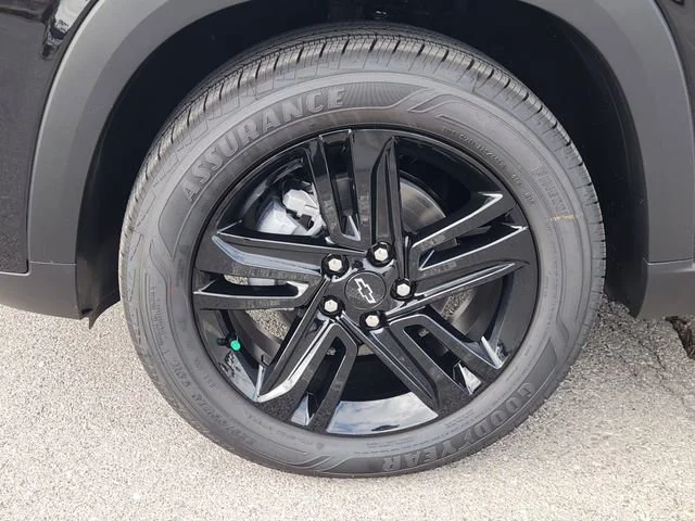New 2026 Mosaic Black Metallic Chevrolet ACTIV image 13