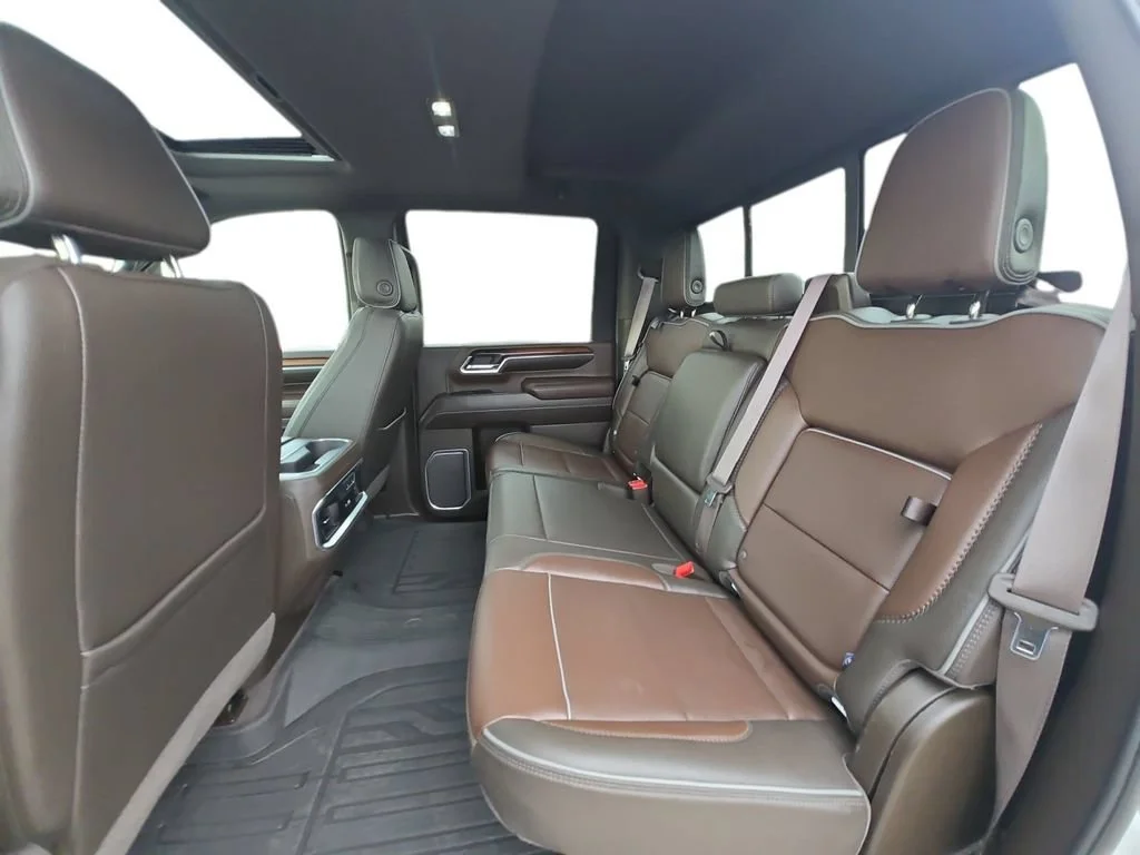 Used 2024 White Frost Tricoat GMC Denali image 15