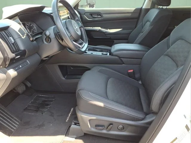 Used 2024 White Nissan SV image 20