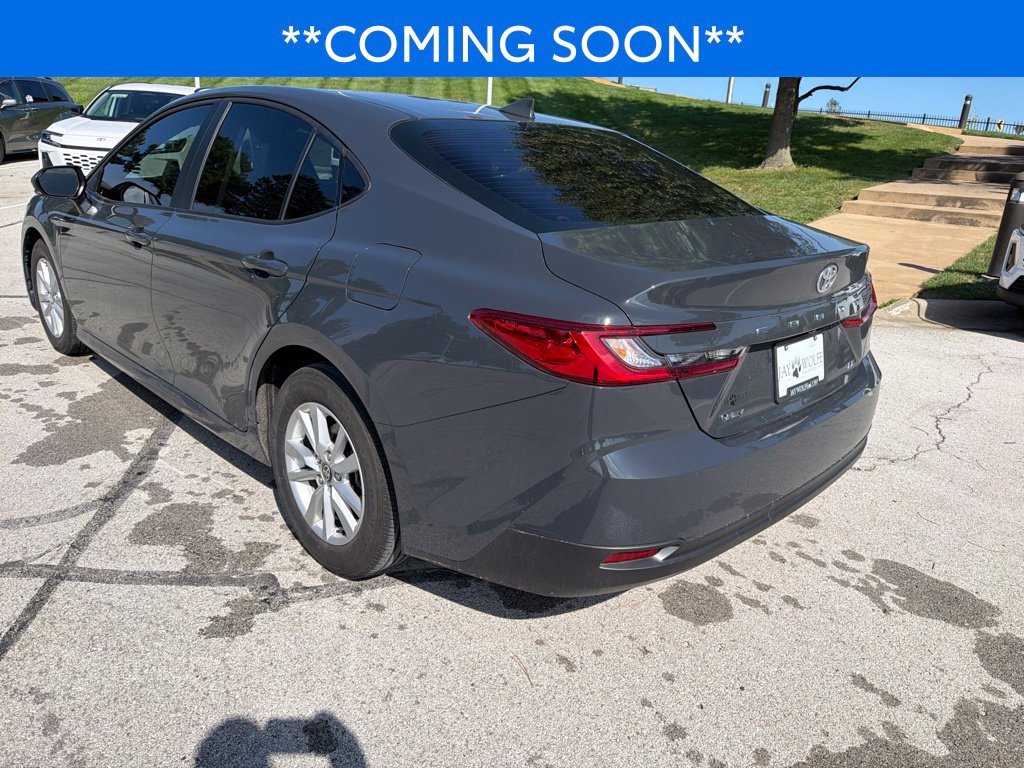 Used 2025  Toyota LE image 10