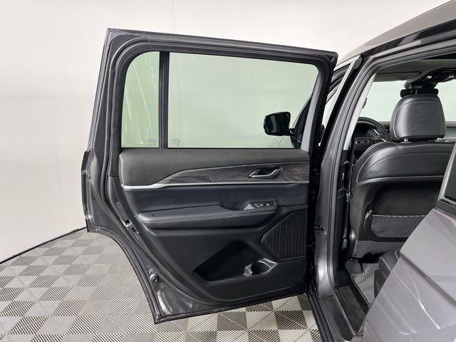 Used 2023 Gray Jeep Limited image 38