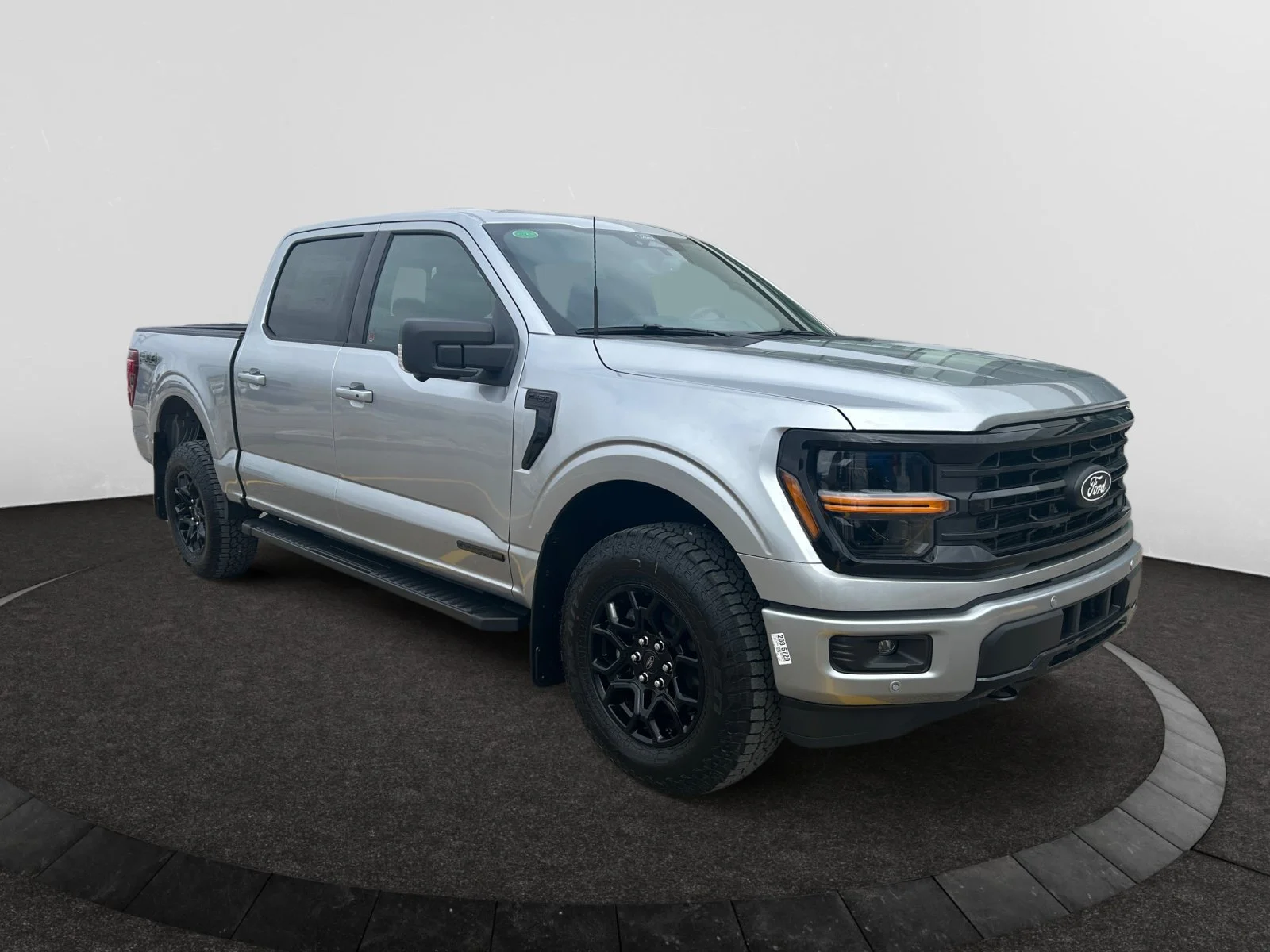 New 2026 Iconic Silver Metallic Ford XLT image 7