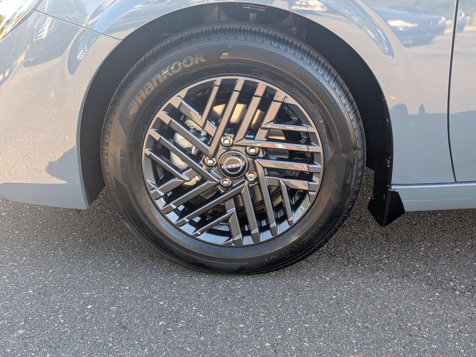 New 2027 Atlantic Gray Metallic Nissan SV image 10