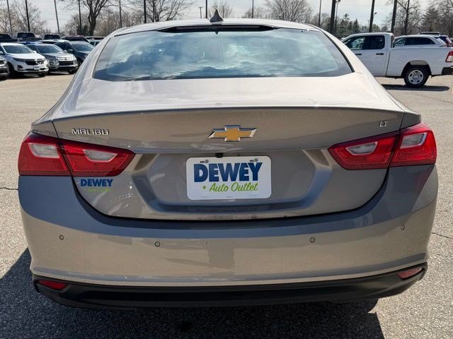 Used 2024 Mineral Gray Metallic Chevrolet LT image 4