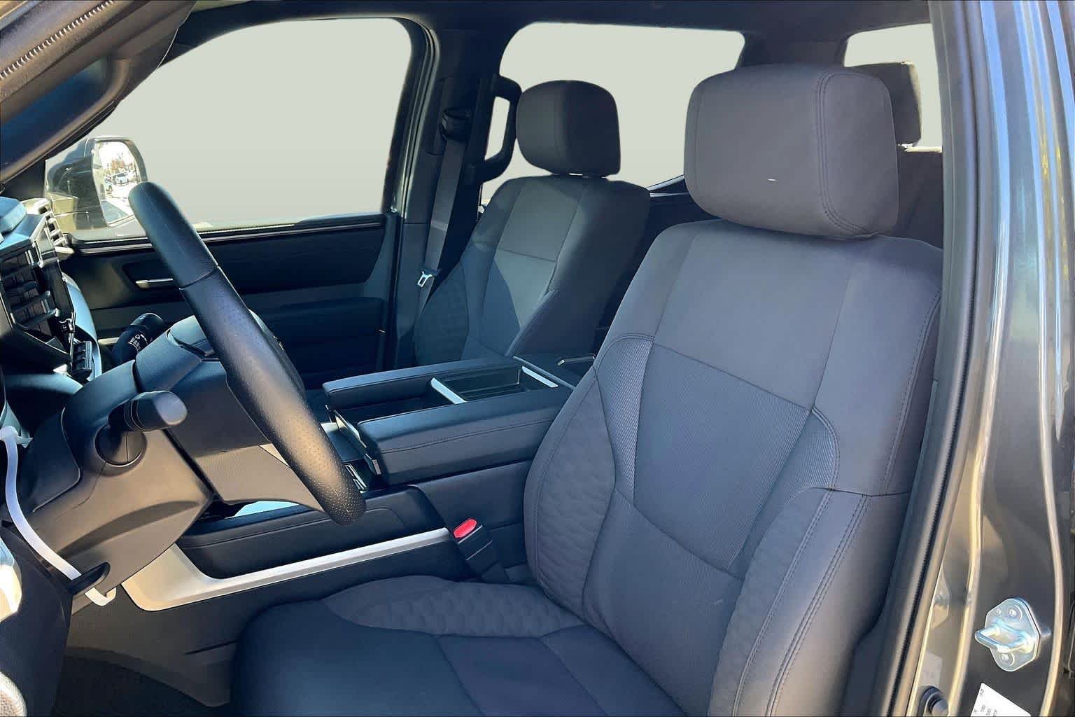 2026 Toyota Tundra SR5 - Photo 9