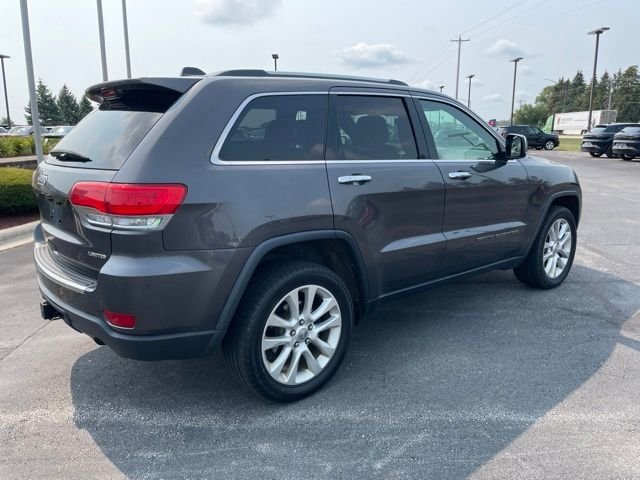 Used 2017 Granite Crystal Metallic Clearcoat Jeep Limited image 8