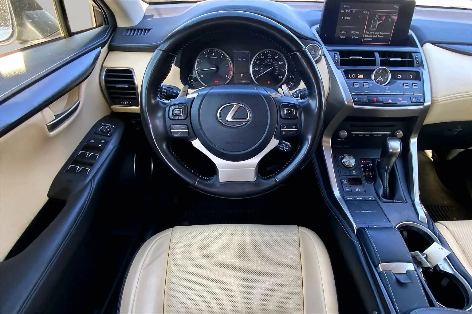 Used 2021 Eminent White Pearl Lexus  image 6