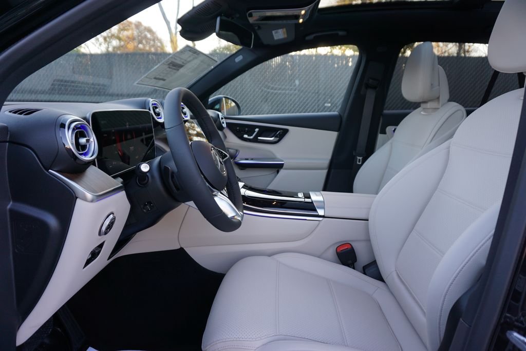 Used 2026 Black Mercedes-Benz GLC 300 image 9