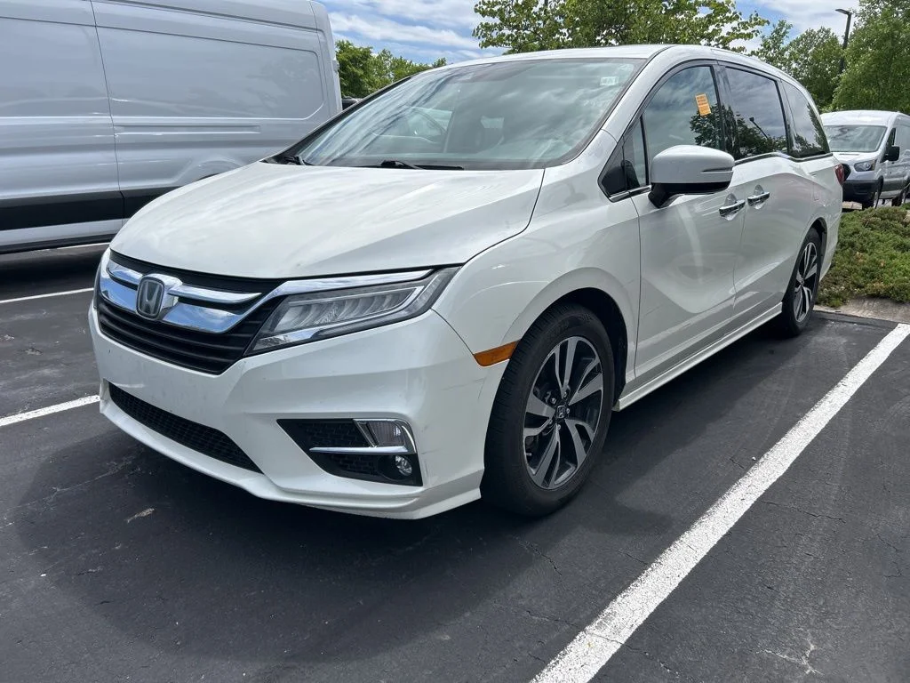 2018 Honda Odyssey Elite's photo