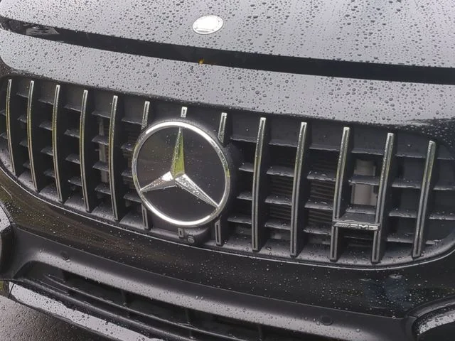 Used 2025  Mercedes-Benz GLB 35 AMG® image 24
