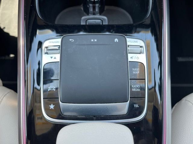 Used 2020  Mercedes-Benz GLB 250 image 28