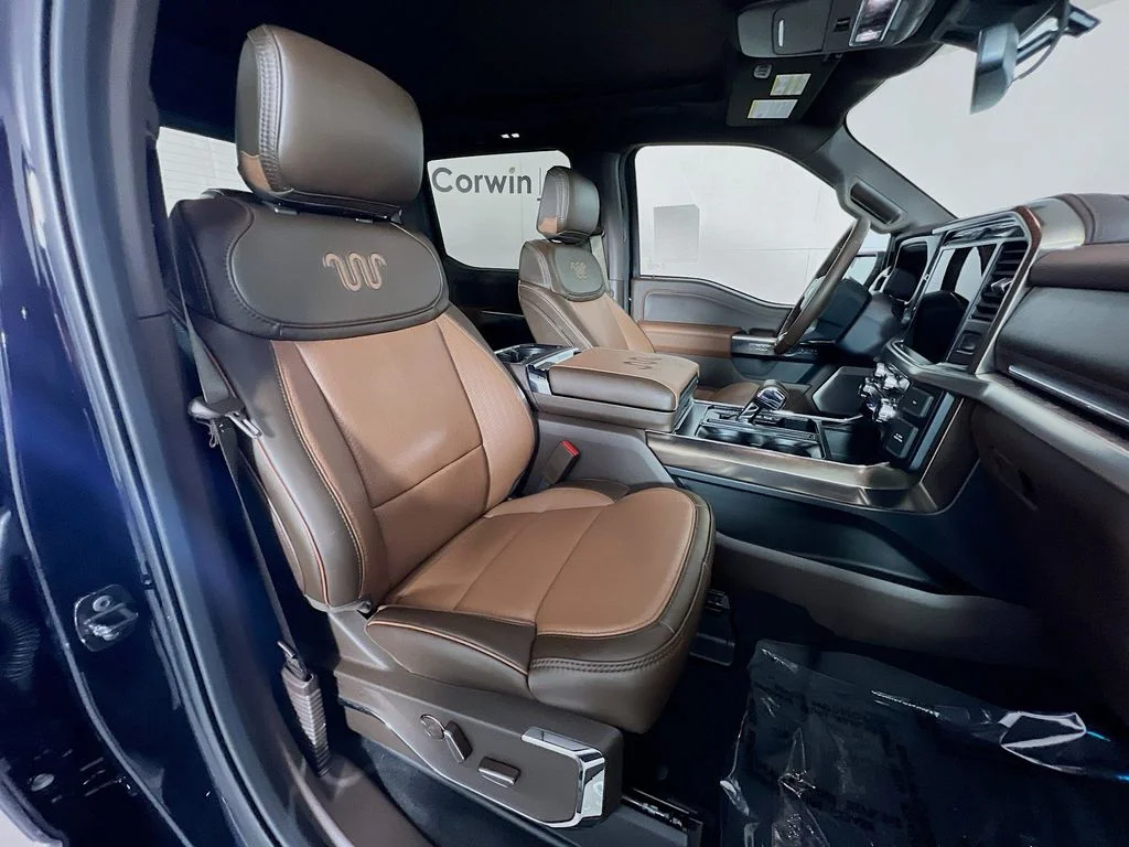 New 2026 Agate Black Metallic Ford King Ranch image 17