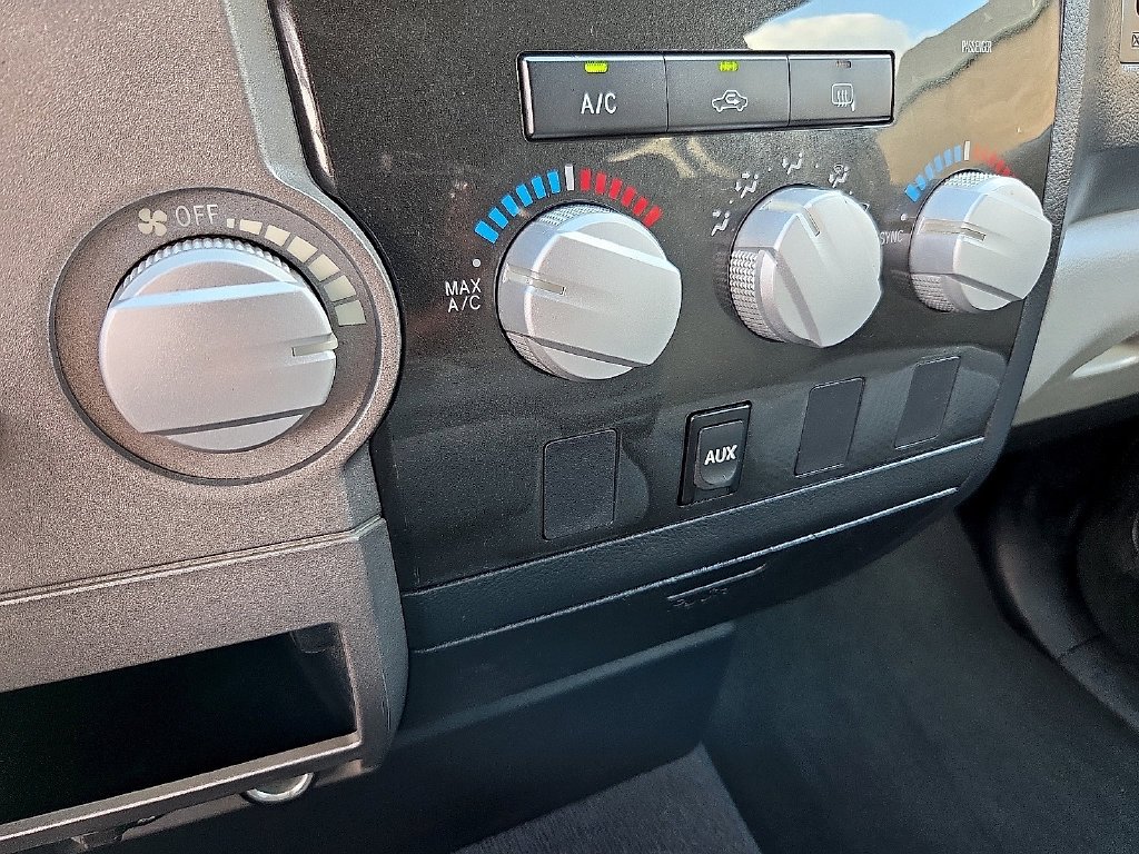 Used 2012 Blue Toyota Grade image 16