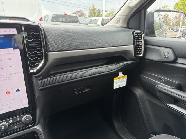 New 2026 Carbonized Gray Metallic Ford XLT image 24