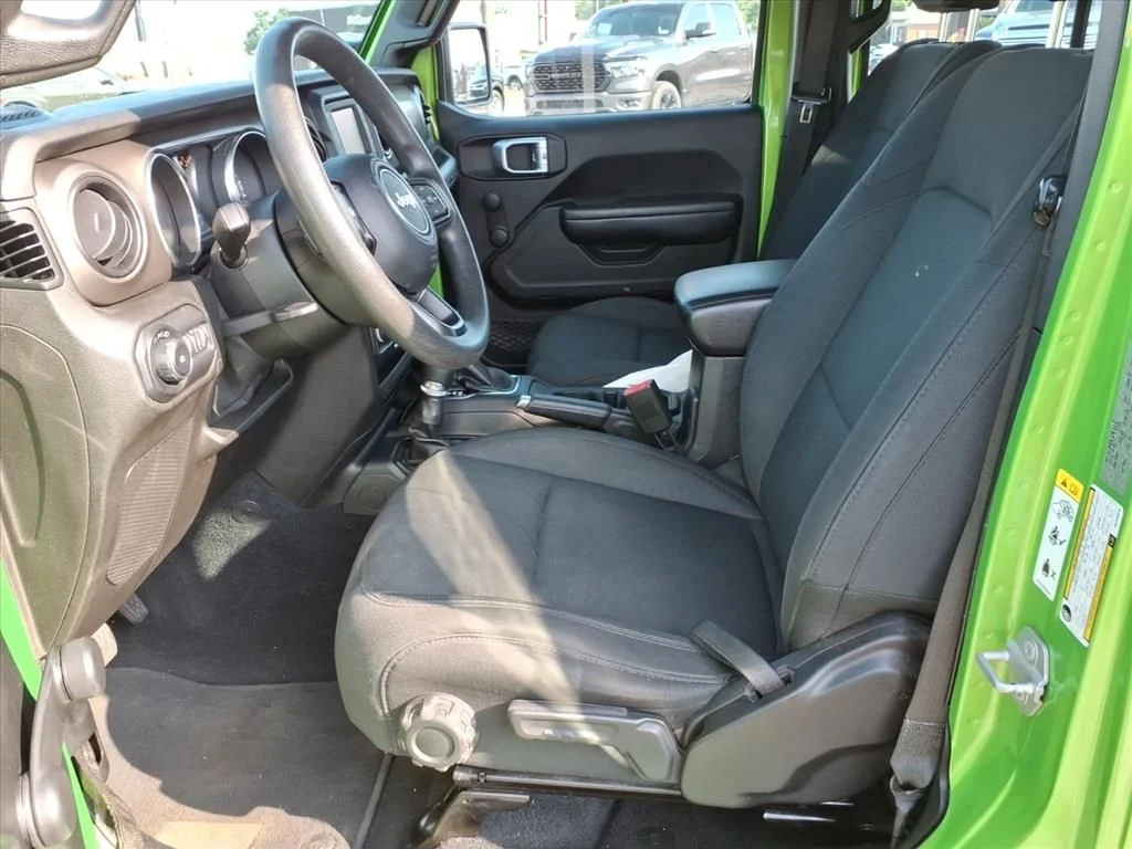 Used 2019 Green Jeep Unlimited Sport image 8