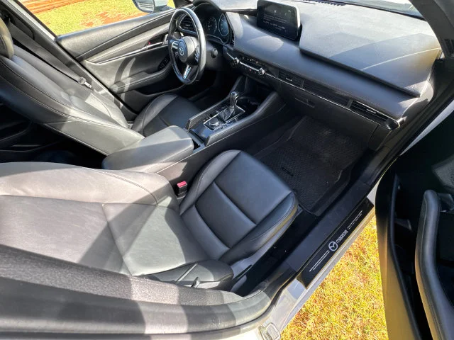 Used 2020 White Mazda Preferred image 21