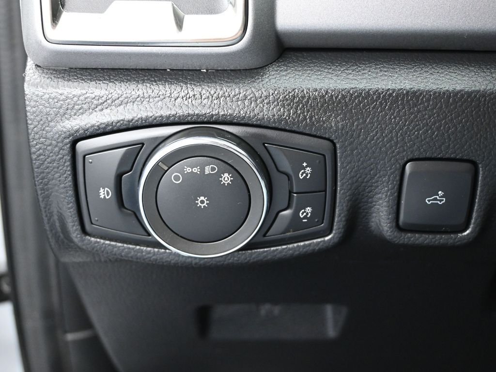 Used 2022 Silver Ford XLT image 12