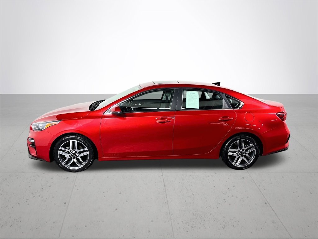 Used 2021 Currant Red Kia EX image 9