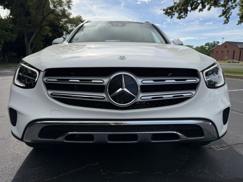 Certified Used 2022  Mercedes-Benz GLC 300 image 2