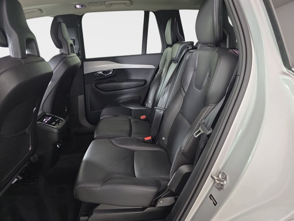 Used 2017 Bright Silver Metallic Volvo T6 Momentum image 17