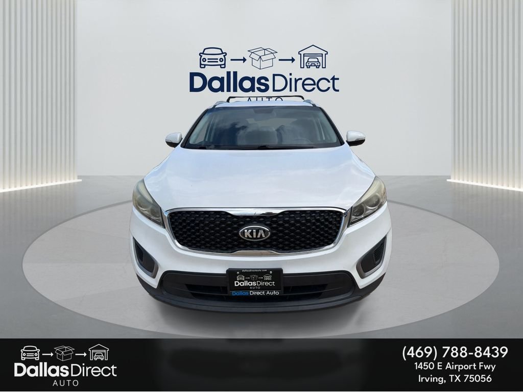 Used 2016 Snow White Pearl Kia LX image 3