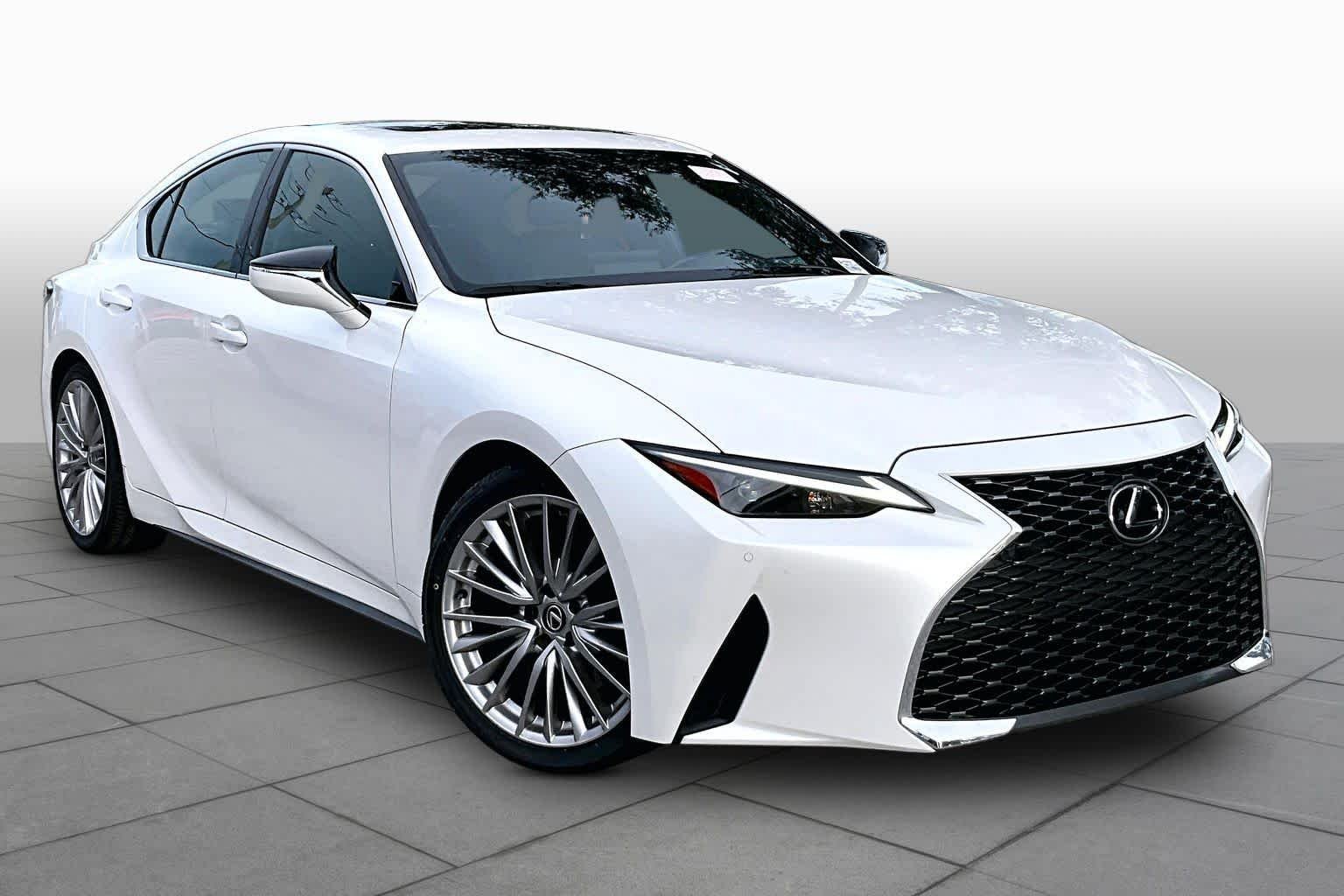 Used 2023 Eminent White Pearl Lexus  image 3