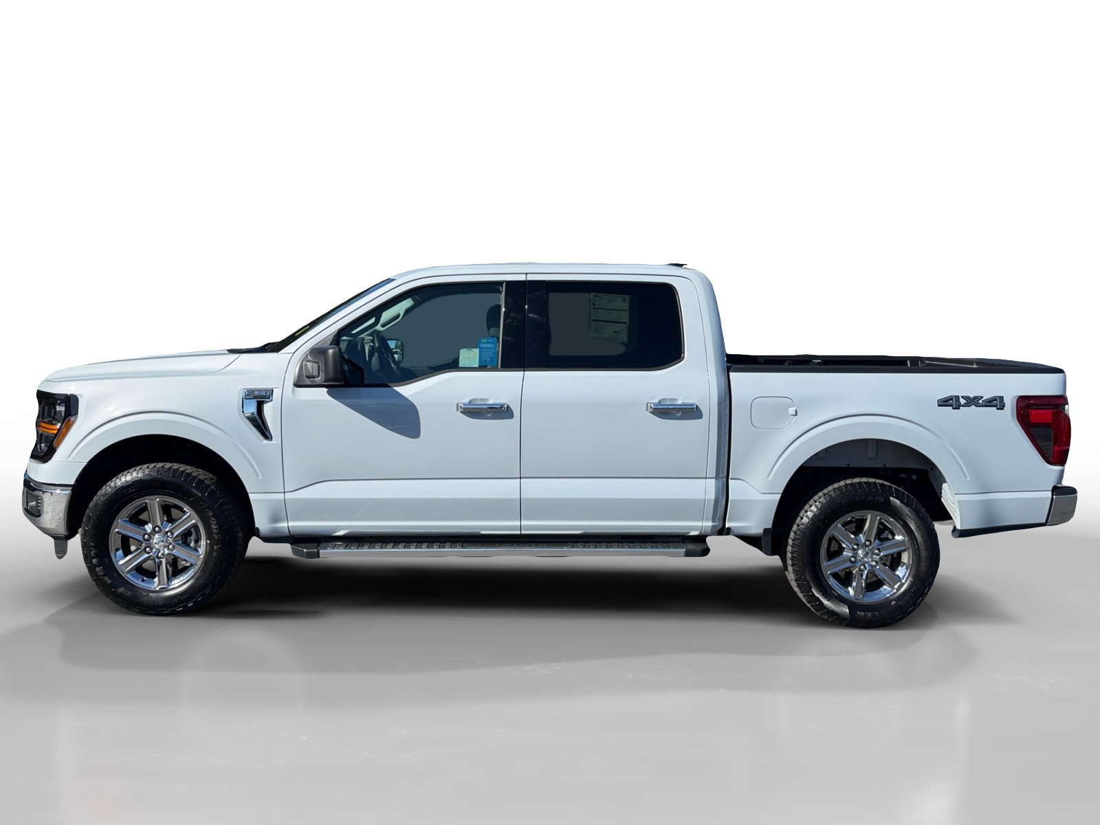 Certified Used 2025 White Metallic Ford XLT image 2
