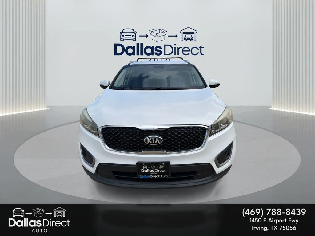 Used 2016 Snow White Pearl Kia LX image 3