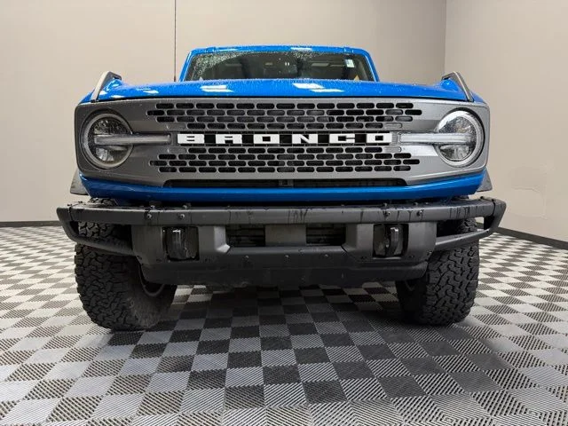 Used 2024 Blue Ford Badlands image 3