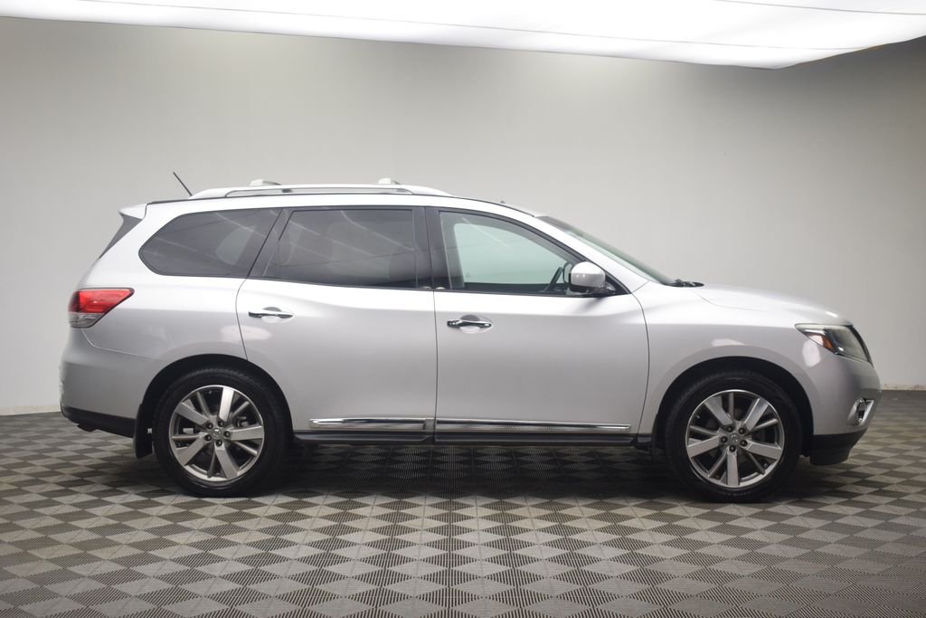 Used 2016 Silver Nissan Platinum image 10