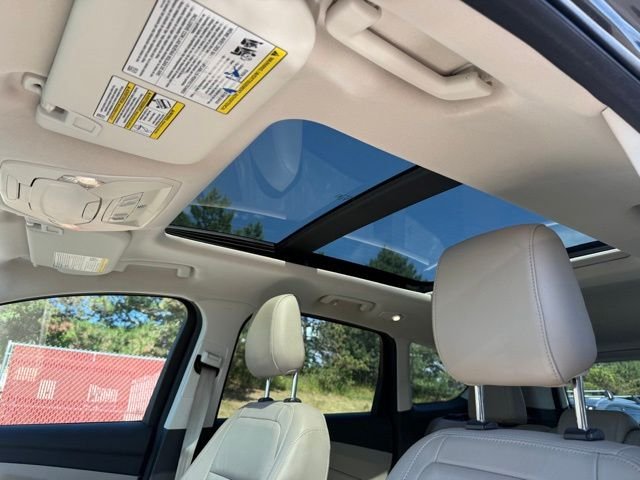 Used 2018 Magnetic Metallic Ford SEL image 9