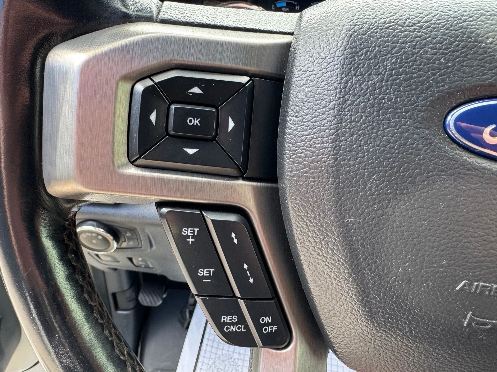 Used 2022 White Ford Platinum image 23