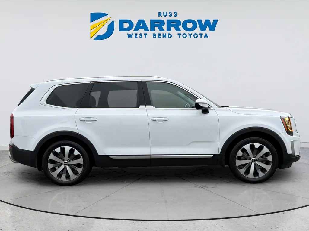 Used 2022 White Kia SX image 6