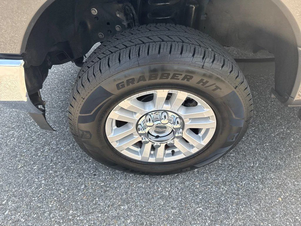 Used 2019 Magnetic Metallic Ford XLT 4WD Crew Cab 6.75 Box image 8