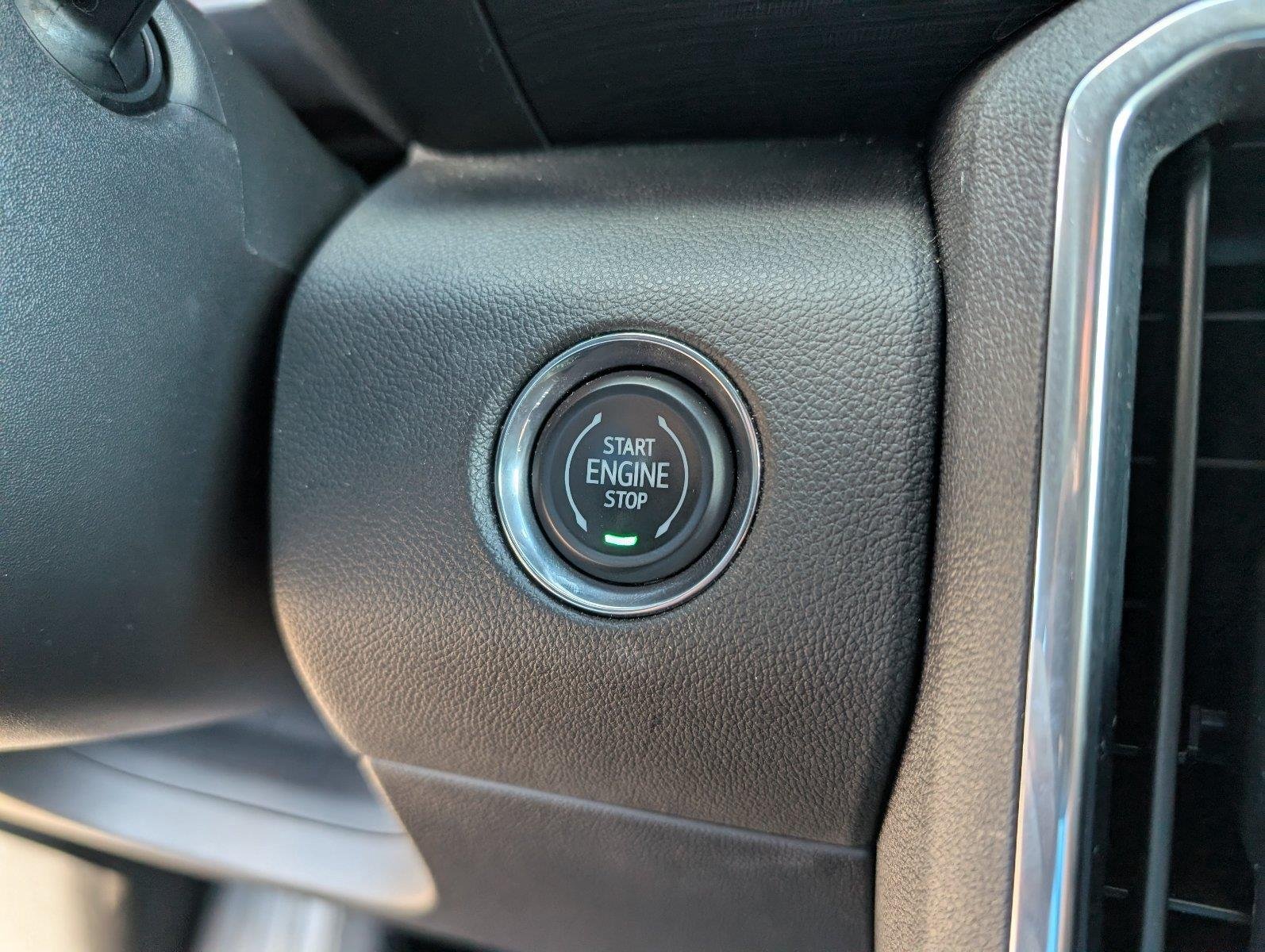Used 2026 Summit White GMC Elevation image 21
